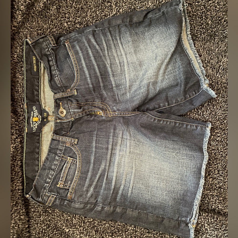 Buy 4, get 1 free - LUCKY BRAND ABBEY SHORT DARK DENIM WOMEN’S SIZE 6/28